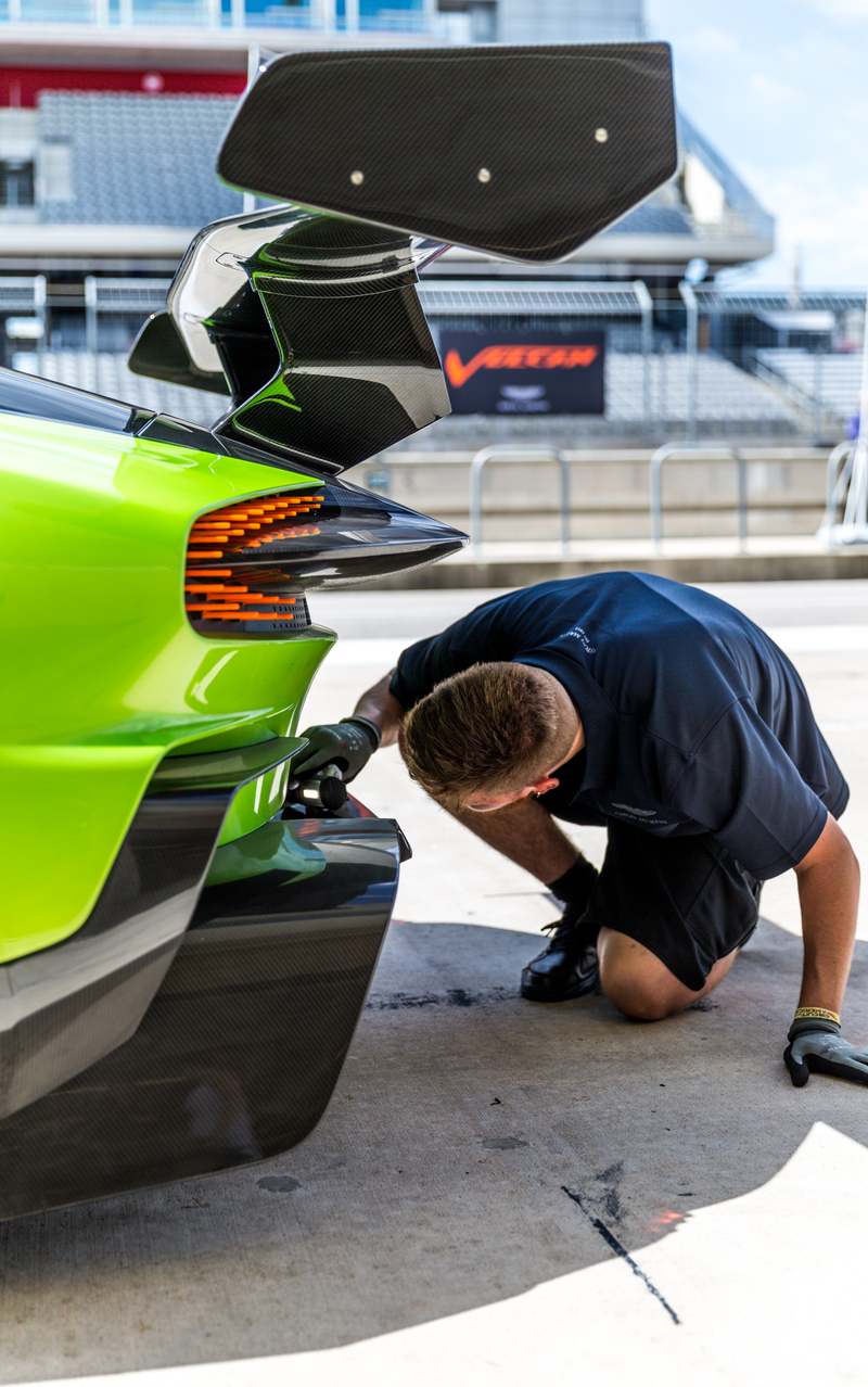 Illustration for article titled Behold The Unfathomably Gorgeous Spectacle Of An Aston Martin Vulcan Track Day